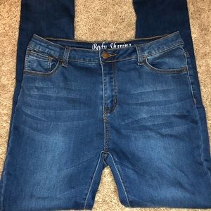 Encore “Body Shaping” Skinny Jeans size 15